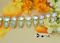 Kustom Colorful berlian imitasi Rantai Pemangkasan Dengan Emas Logam Untuk Dresses