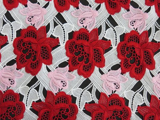 Heavy Three Color Bordir Crochet Lace Fabric / Tata Busana Kain