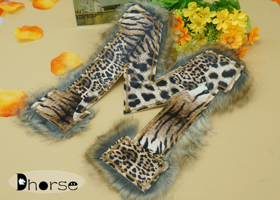 Huruf M Brown Leopard Percetakan Beaded Potong bordiran Untuk Pakaian