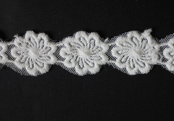 Cotton Bordir Dekorasi Lace Potong 2,5 cm Flower Pattern Dengan Mewarnai Warna