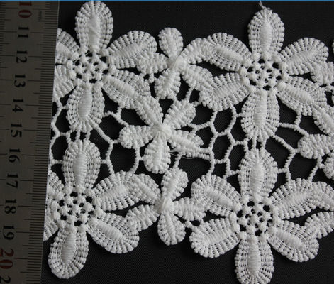 Qmilch Bordir Dekorasi Lace Potong Hitam / Putih 11cm Bunga Pola