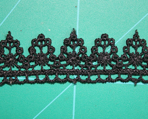 Poly Larut Air Dekorasi Lace Potong Dyeable 2cm Lebar Dalam Putih / Hitam Warna
