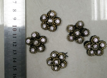 Logam Pearl Bunga Kecil Trims Bead Collar untuk Dekorasi Pakaian