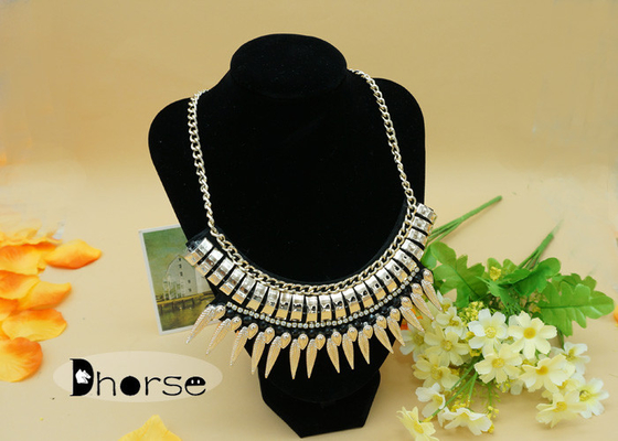 Dekoratif Pernyataan Emas Chunky Beaded Collar Necklace For Ladies Gugatan