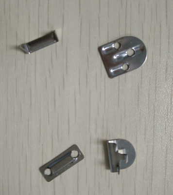 Iron Hook dan Eye 4 Bagian 3 Prongs Logam Potong 0,5 &quot;Garment Accessories