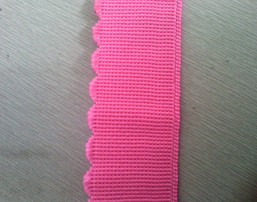 2,5 cm ransel merah muda elastis anyaman, satu sisi dalam pola scallop
