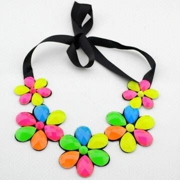Paduan khusus dan berlian imitasi Handmade Beaded Jewelry dengan Multi Shape Imitasi