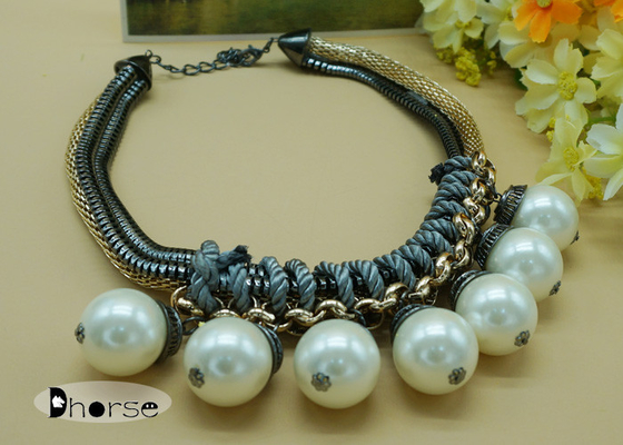 Chunky Pearl Collar Necklace, Collar Beaded Necklace untuk hubungan sosial