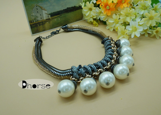 Chunky Pearl Collar Necklace, Collar Beaded Necklace untuk hubungan sosial